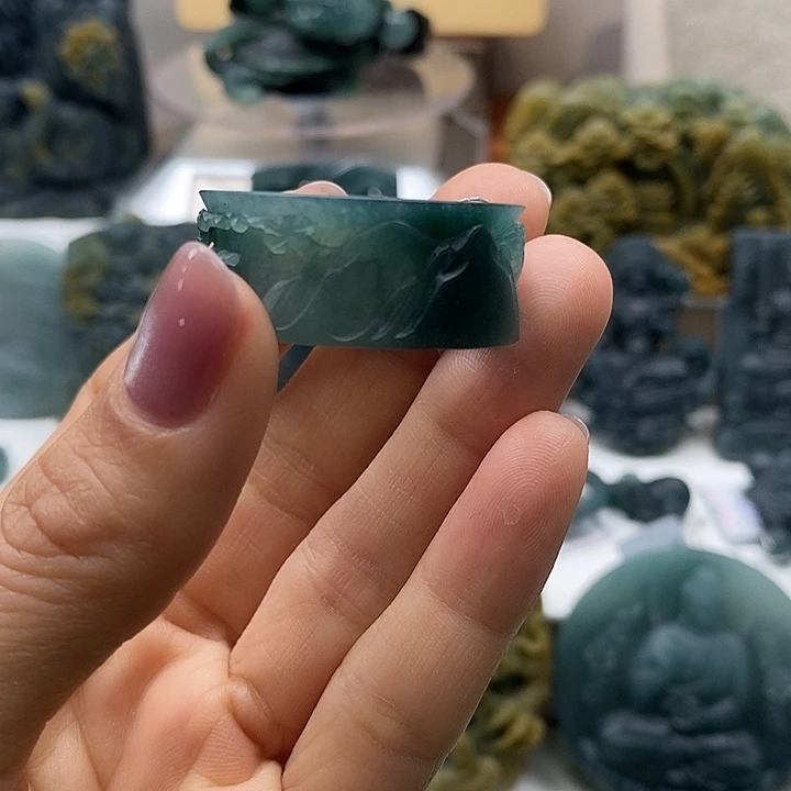 定制翡翠未镶嵌翡翠