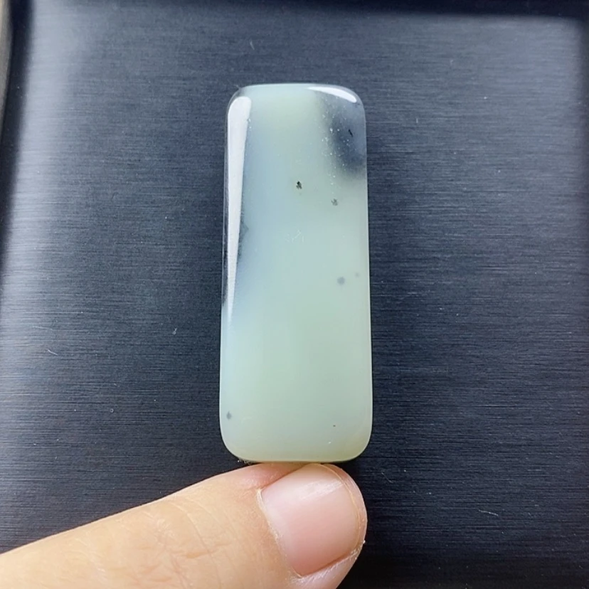 【闪购商品】颈饰未镶嵌和田玉