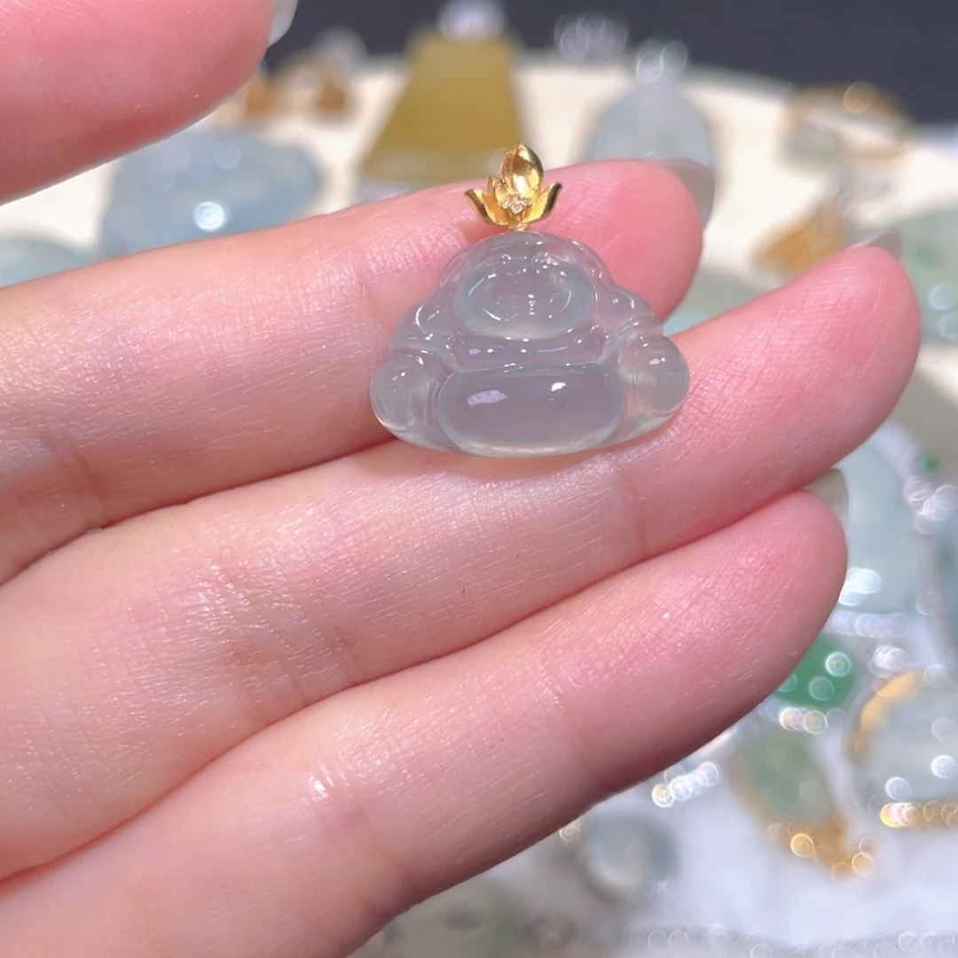 翡翠18K金镶嵌颈饰翡翠