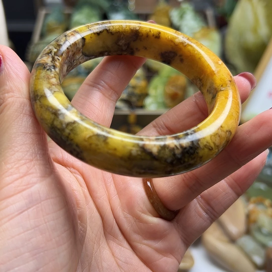 岫玉未镶嵌颈饰辽阳水草手镯59.5有瑕