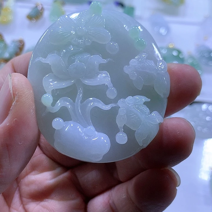 翡翠颈饰未镶嵌天然翡翠A货吊坠