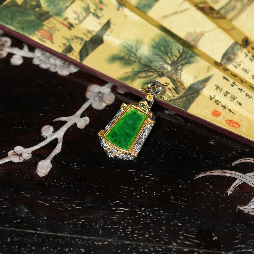 1.12香港王老板-翡翠镶嵌吊坠o151