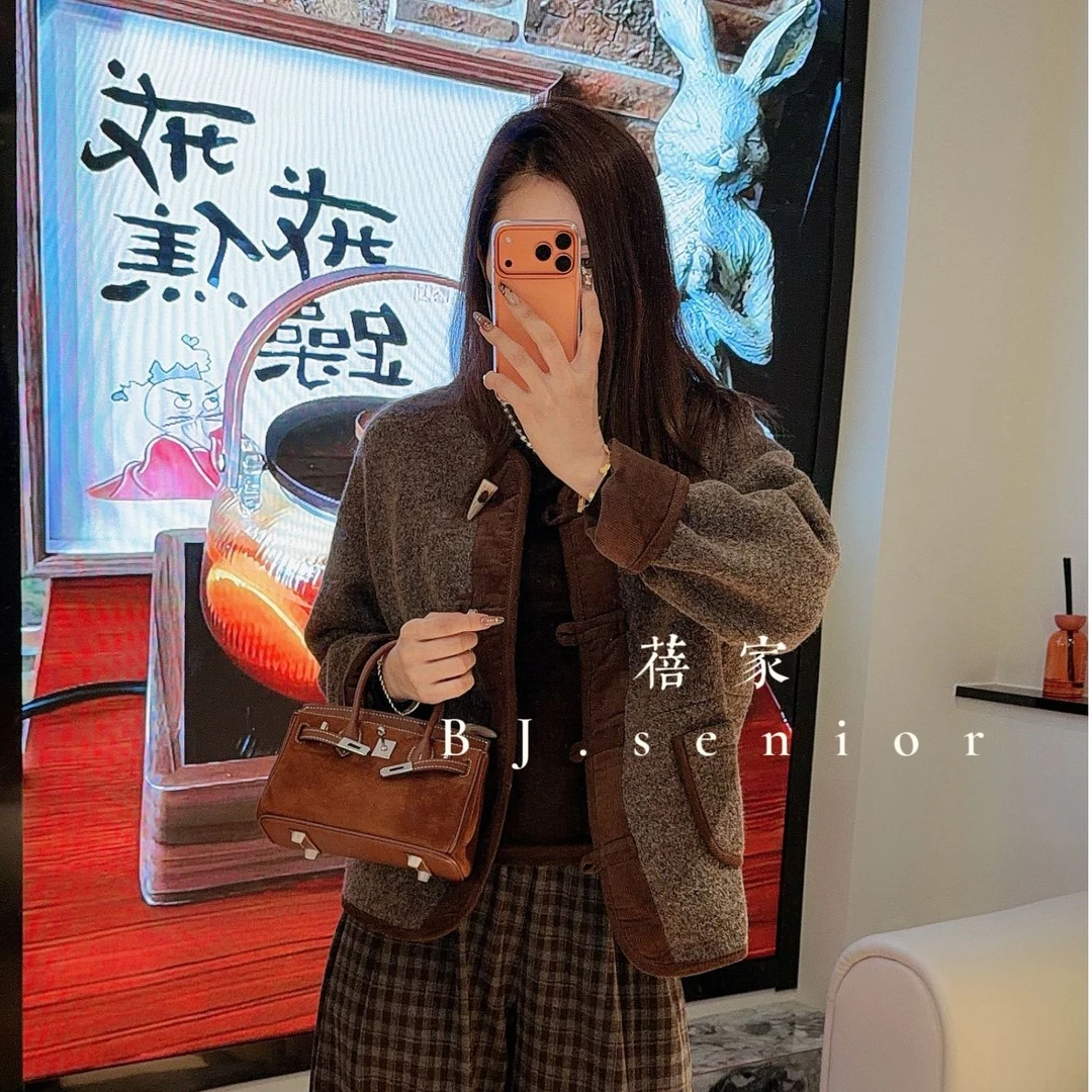 BJ.senior  圈圈牛角扣外套 -015