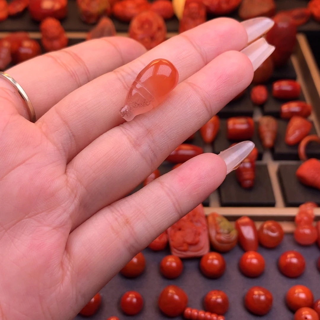 南红玛瑙未镶嵌川料冰飘三通10.5mm