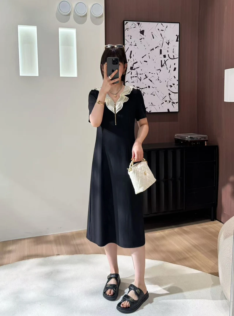 方和屿.套头A字裙中长裙夏季v领连衣裙气质长款女款极简风9112