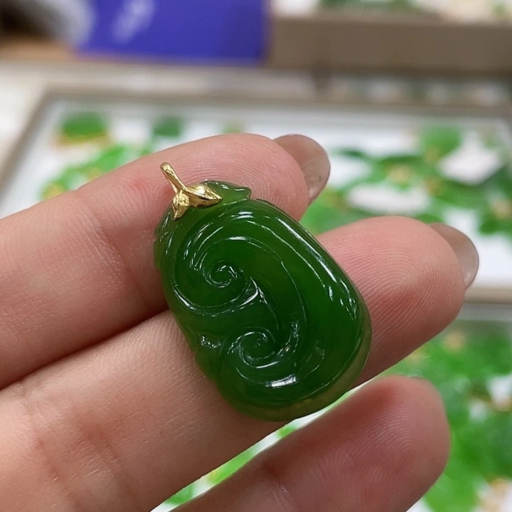 和田玉（碧玉）18K金镶嵌颈饰