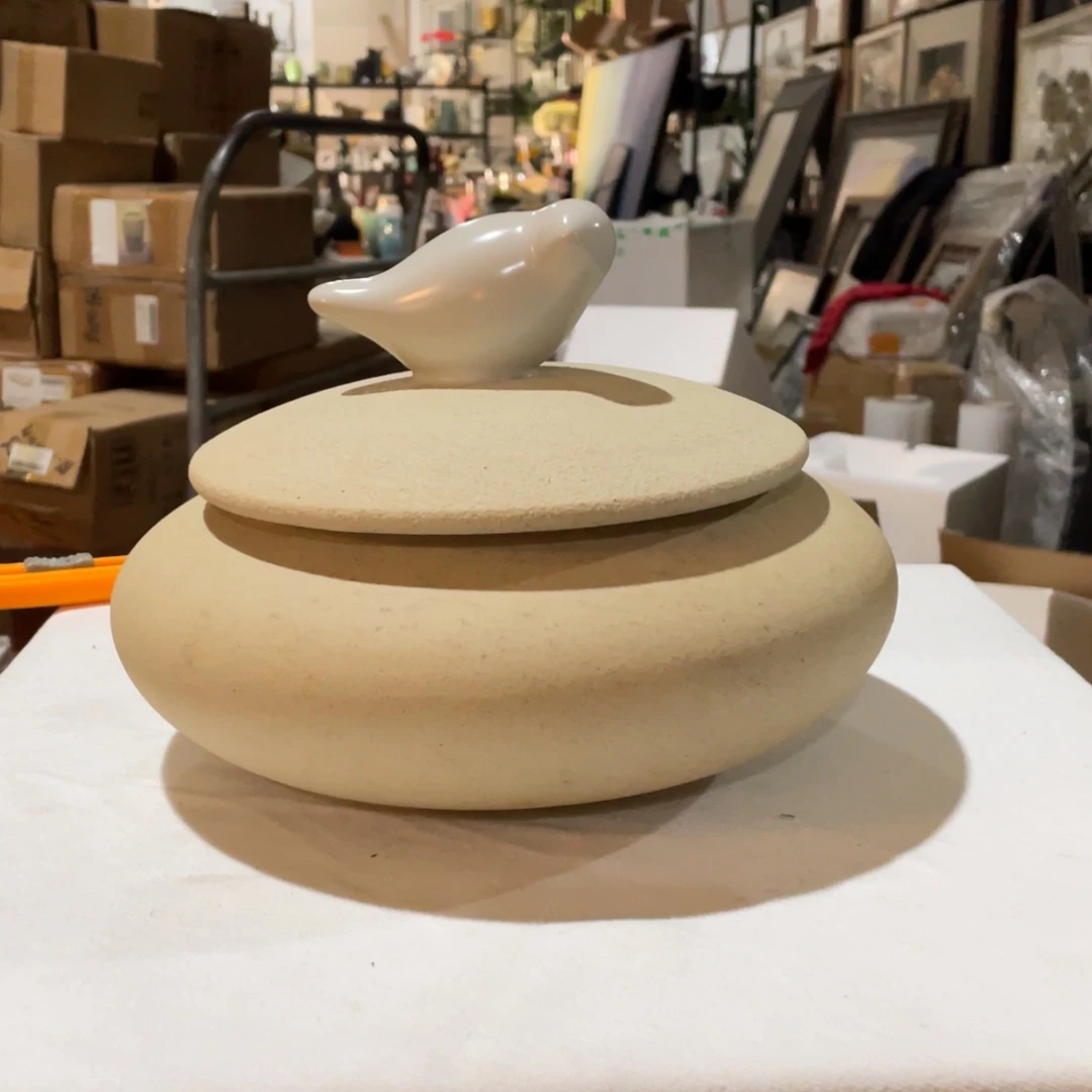 陶瓷花瓶，家居摆件。