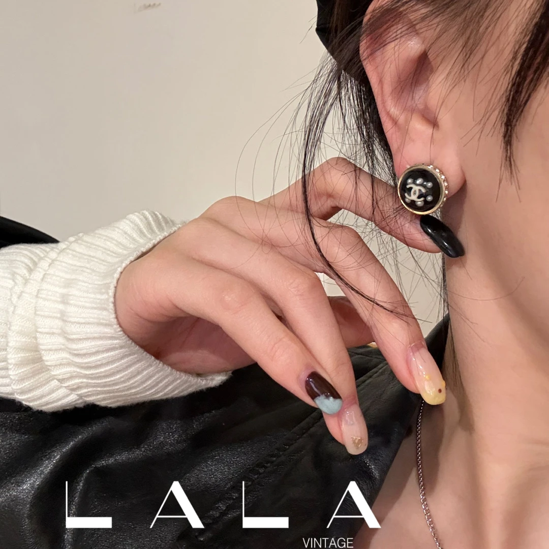 95新 Chanel/香奈儿 Chanel黑金通透双C带钻耳钉｜1885