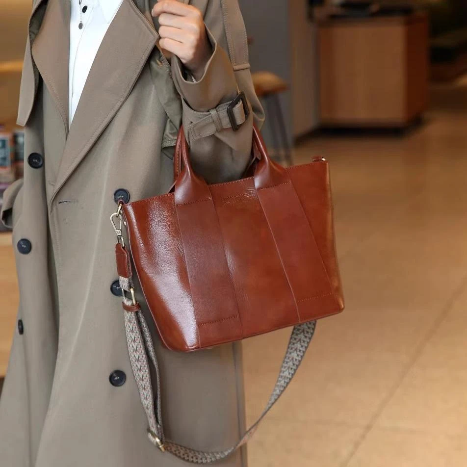 0033时尚百搭新款女包头层植鞣牛皮气质简约托特包