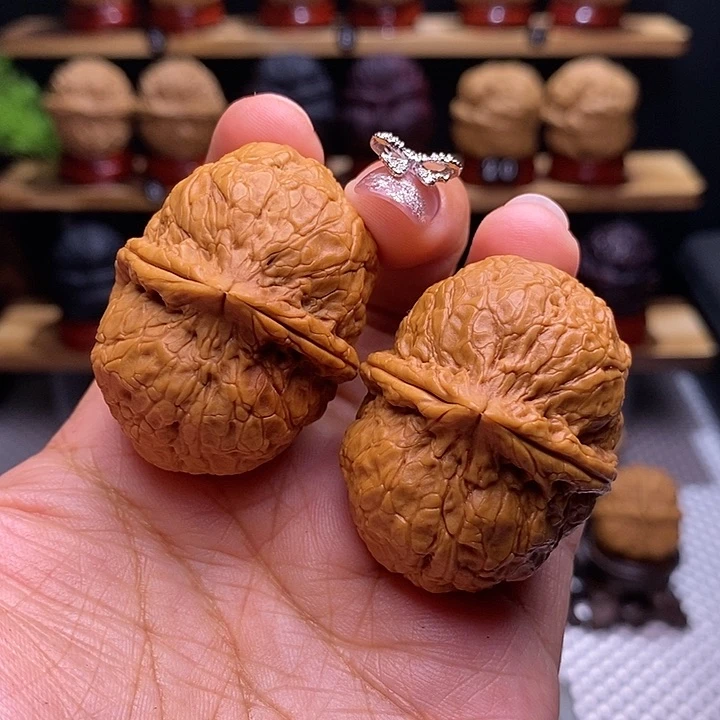 文玩核桃把件寿皇元宝36