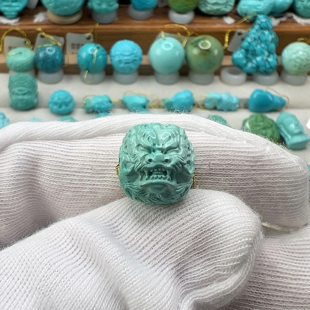 绿松石配饰未镶嵌