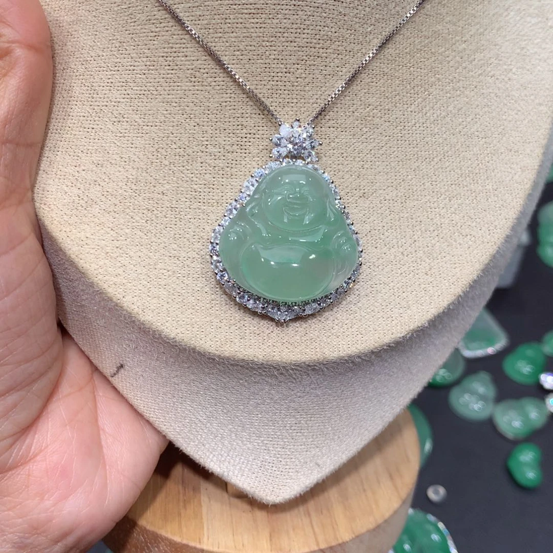 颈饰银S925镶嵌石英质玉（非洲翠）