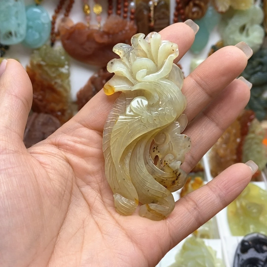 蛇纹石玉颈饰未镶嵌