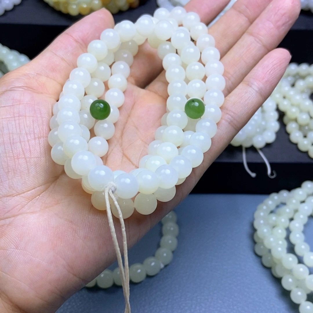 木***杨和田玉未镶嵌手链