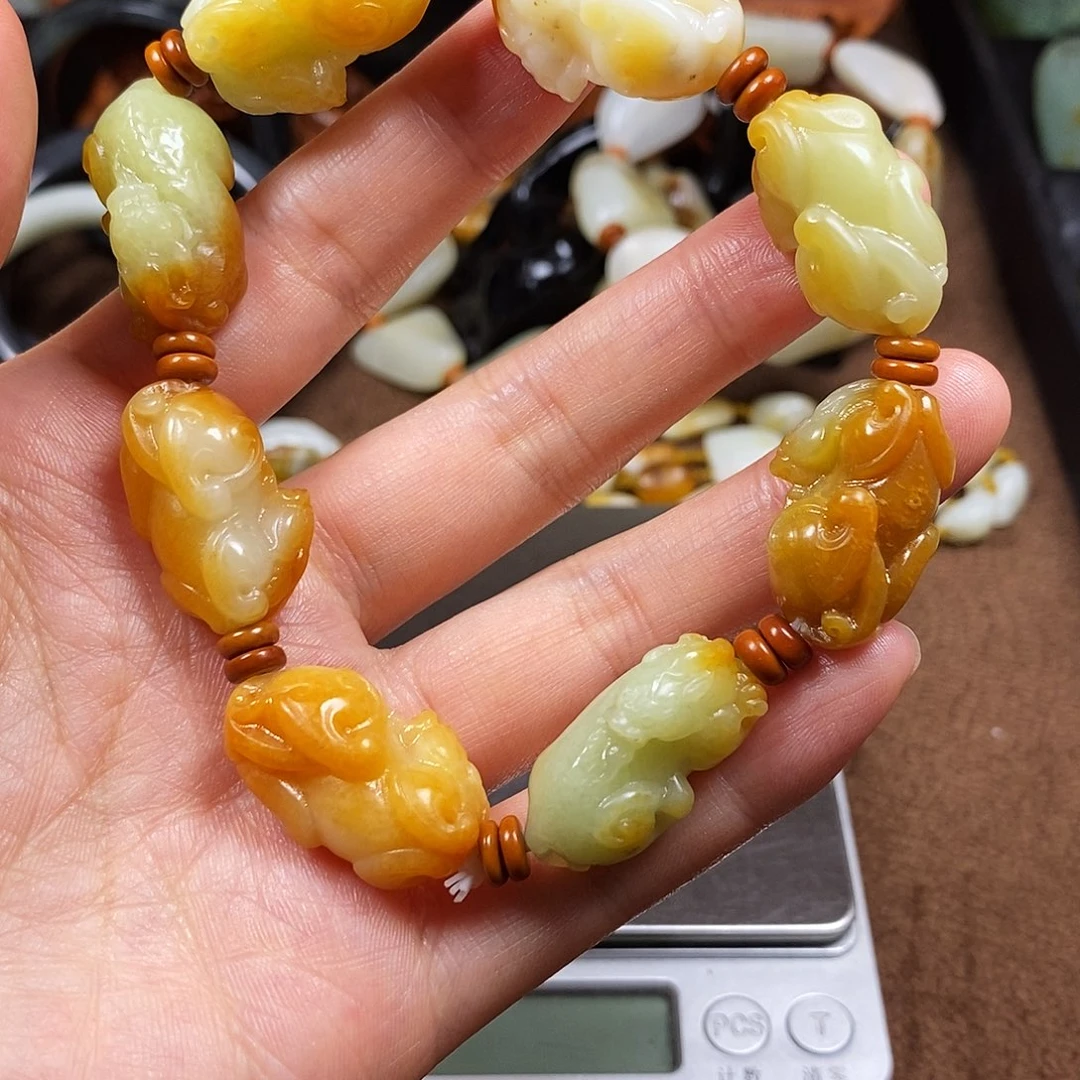 阿***哥未镶嵌和田玉把件