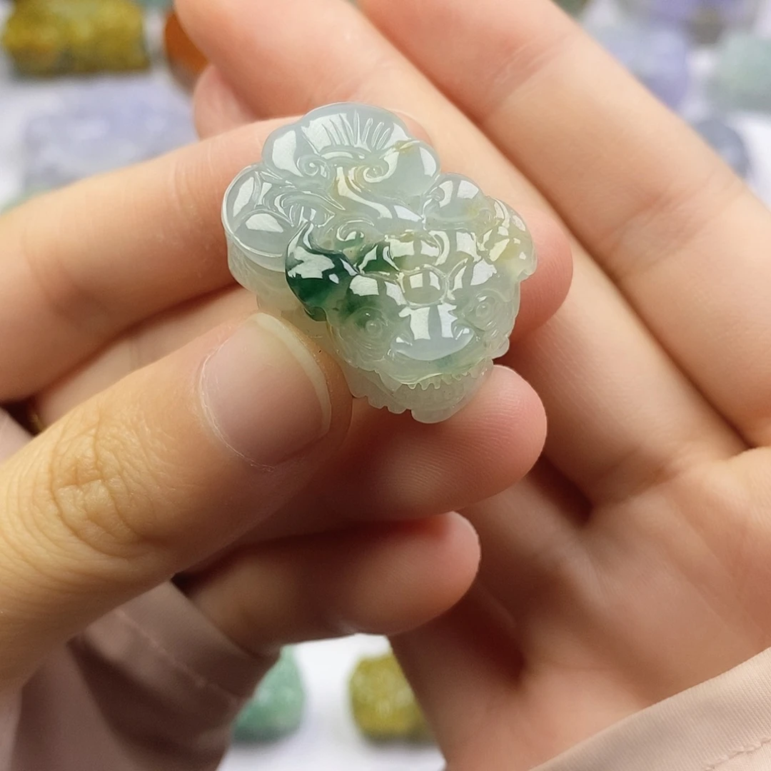 颈饰未镶嵌翡翠貔貅
