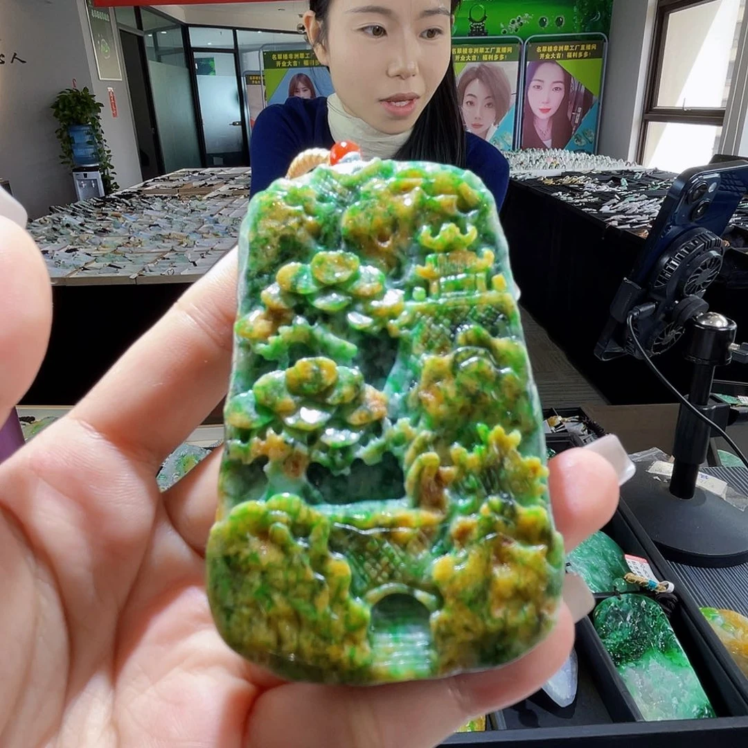 颈饰未镶嵌翡翠一个