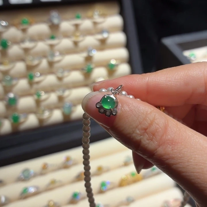 翡翠银S925镶嵌颈饰