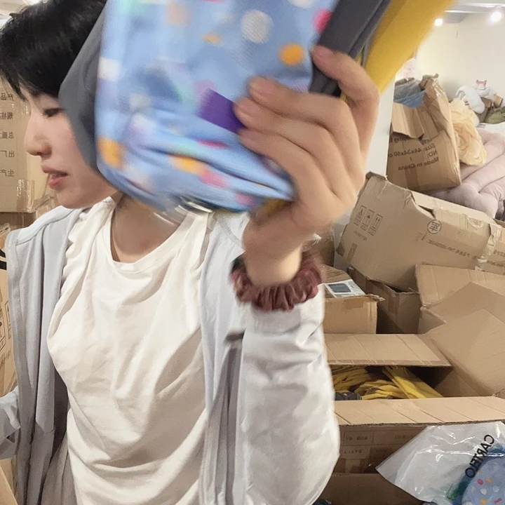 聚酯纤维笔袋发3个多色