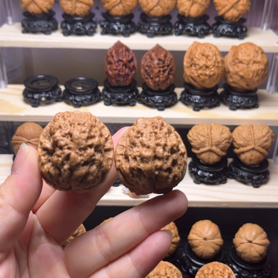 文玩核桃吊坠16w九龙疙瘩包39尺