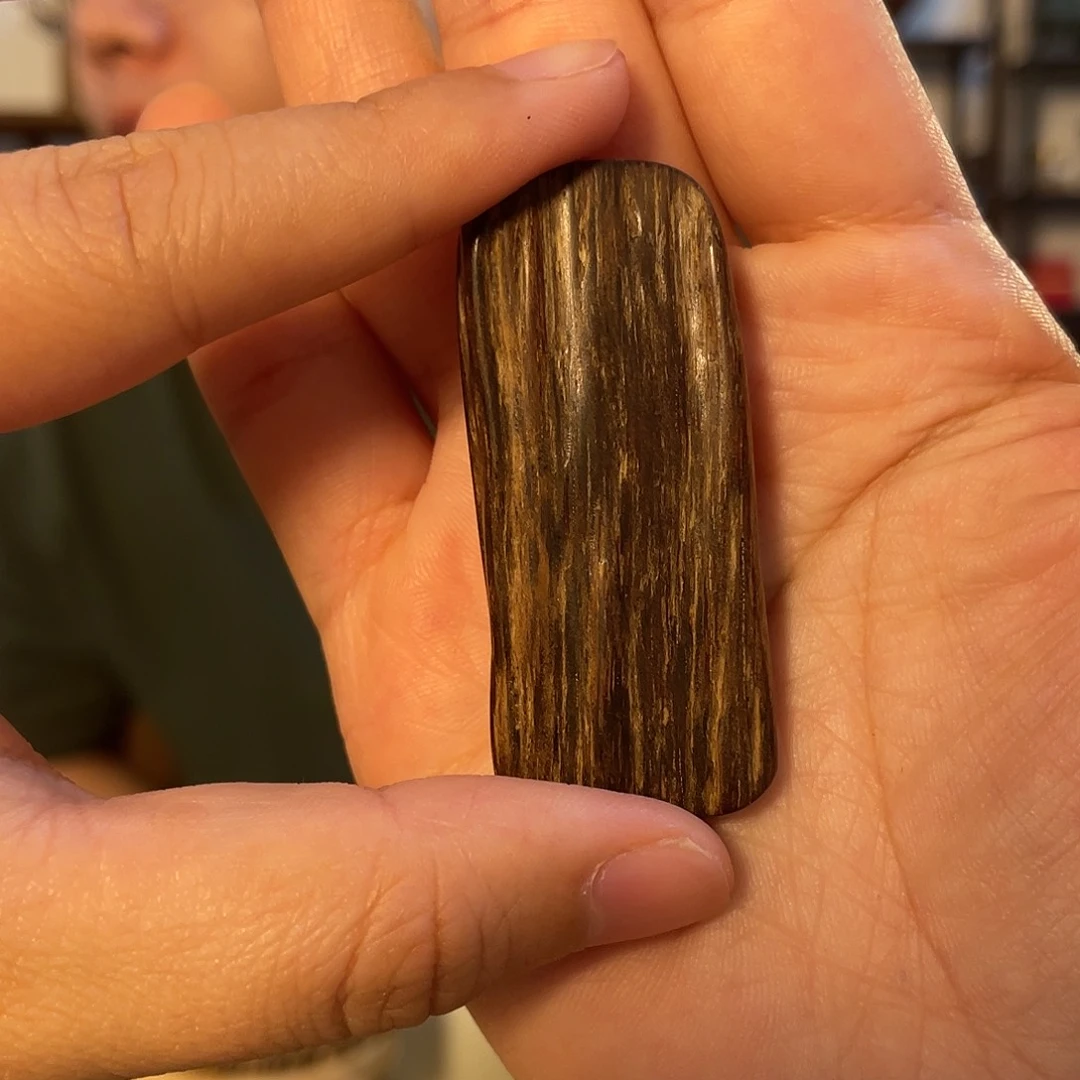 沉香吊坠芽庄素牌5.6g