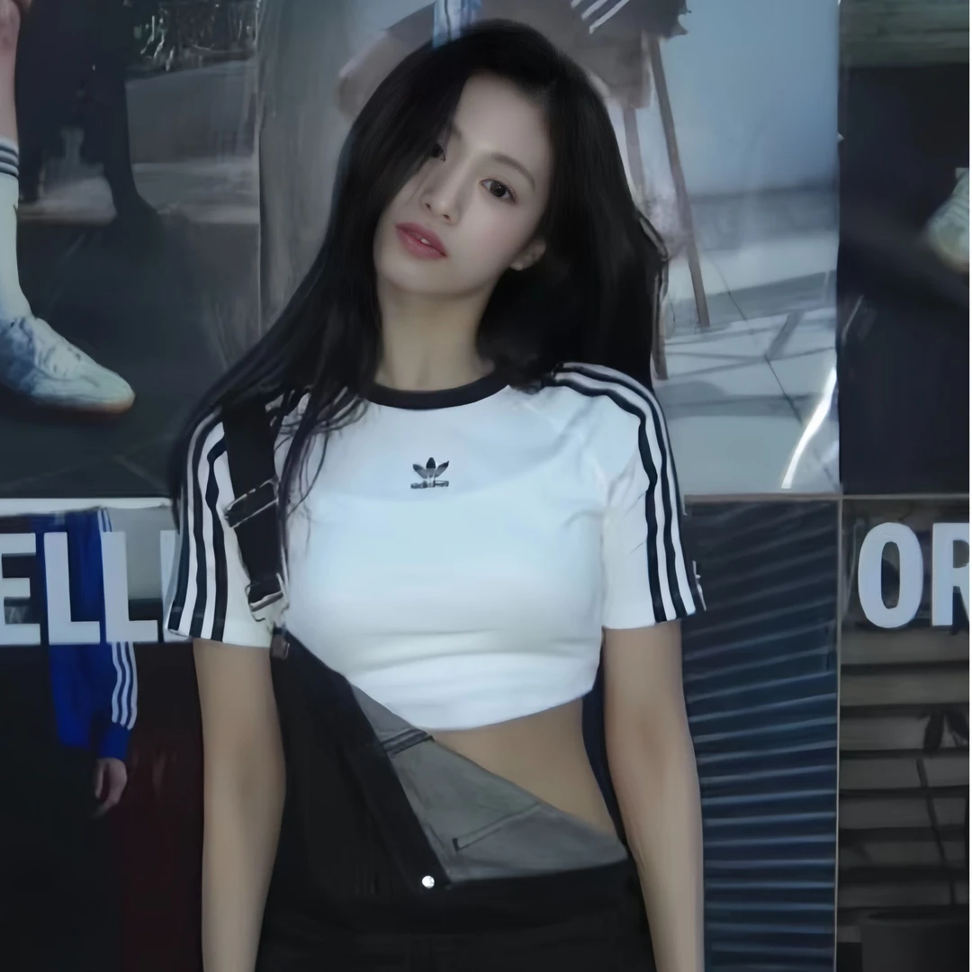 Adidas三叶草夏季新款休闲舒适经典时尚运动短款条纹短袖 JC8704