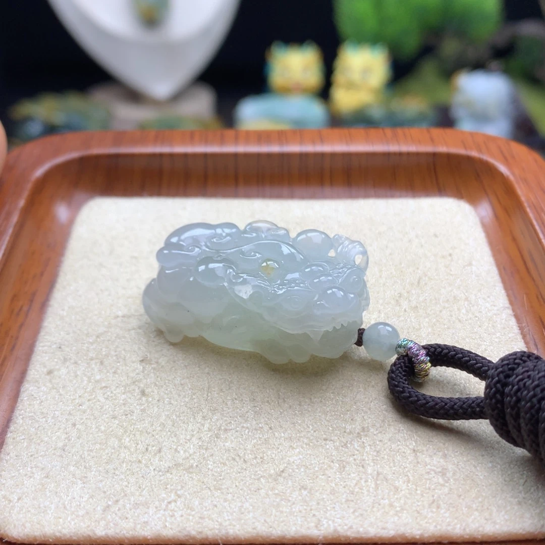 翡翠未镶嵌颈饰翡翠8