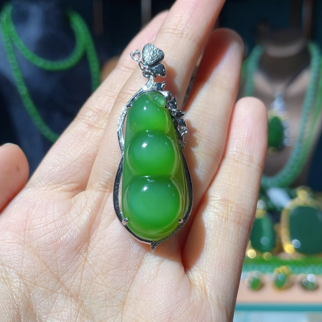 和田玉（碧玉）18K金镶嵌颈饰