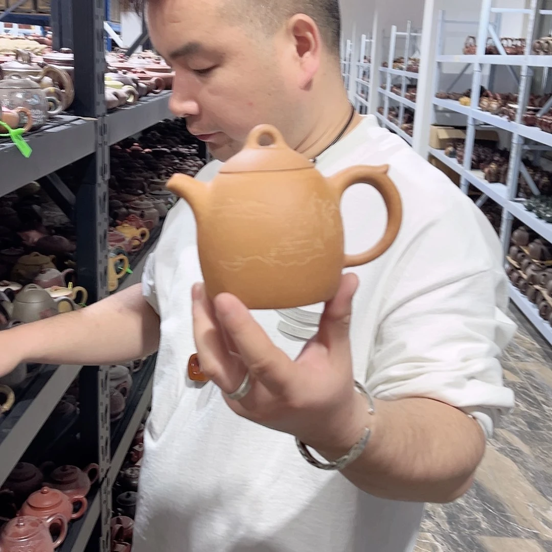 茶壶紫砂Hugging