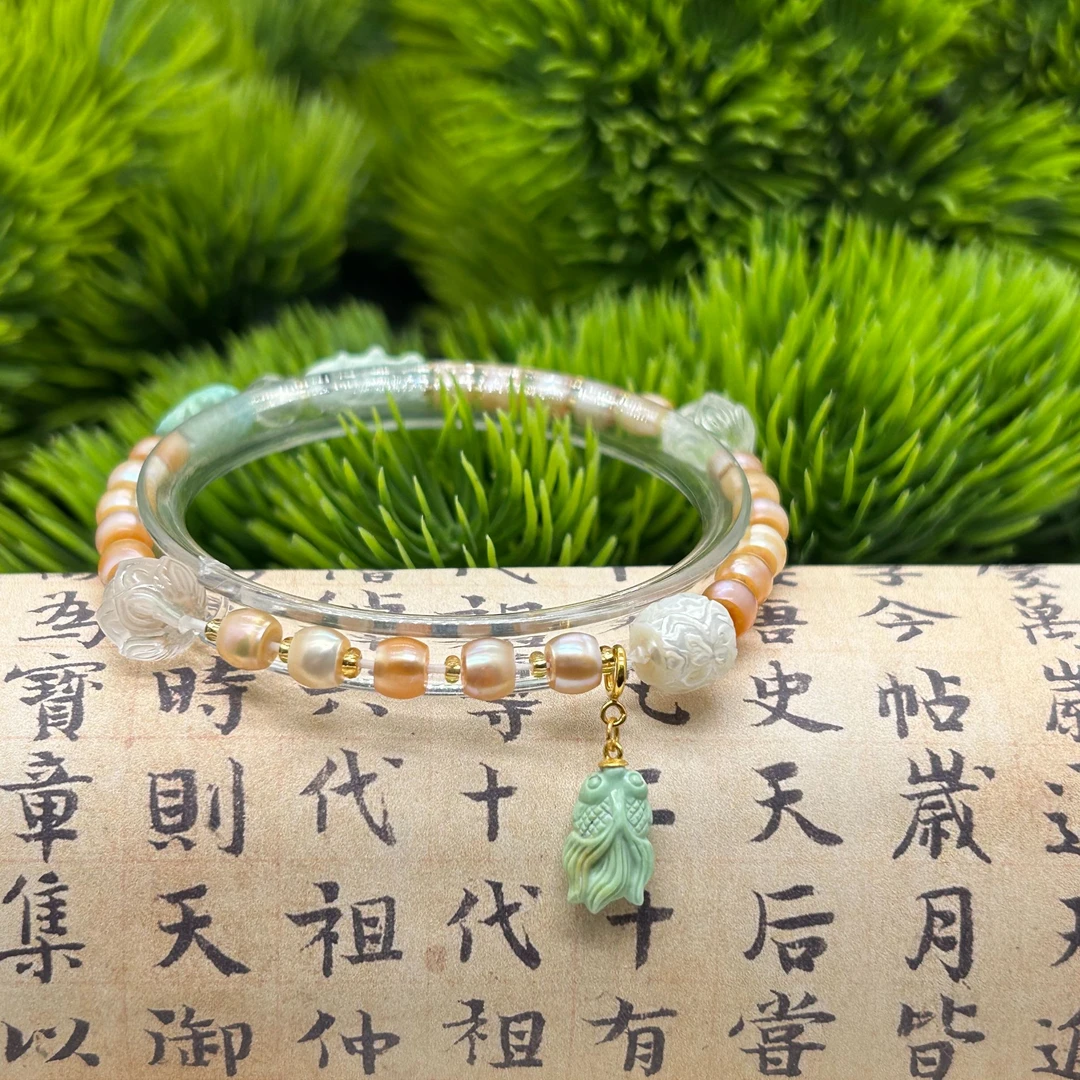【品众绿松石】欧若风时尚18K金菜籽黄小鱼珍珠手链设计搭配手串