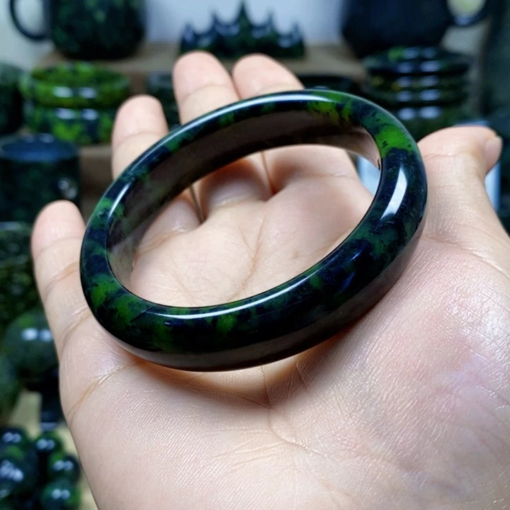 蛇纹石玉未镶嵌手镯藏玉精品玉化