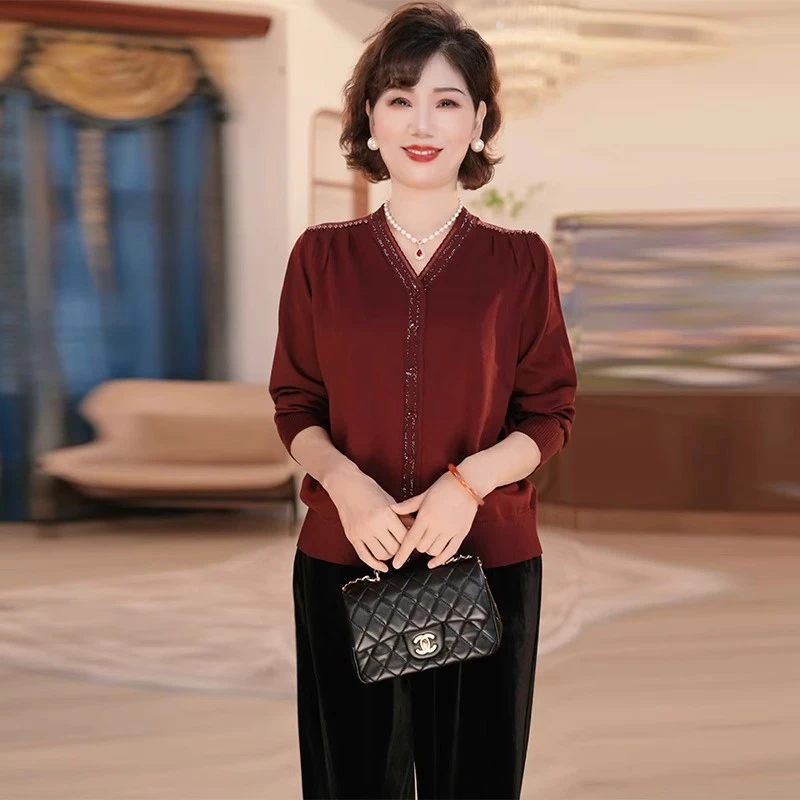 2025秋季时尚简约V领长袖上衣中年妈妈装洋气显瘦气质针织衫套装