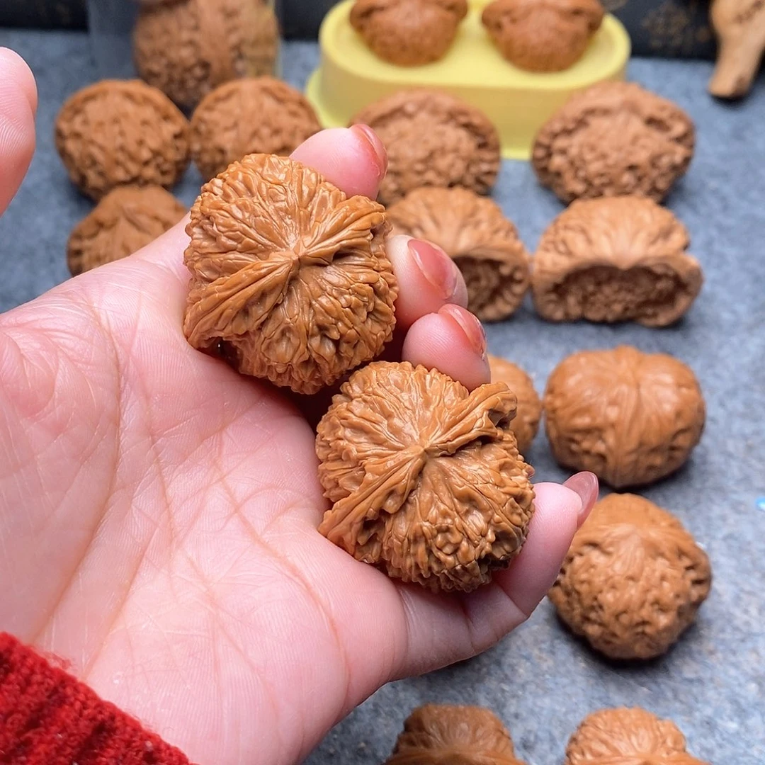 文玩核桃把件精品球白39全品