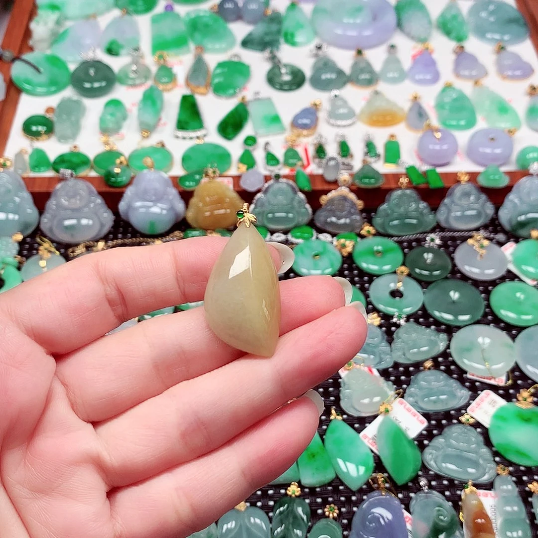吊坠(不含链)18K金镶嵌翡翠