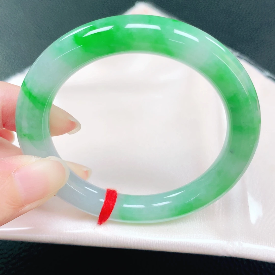 翡翠未镶嵌手镯51圈