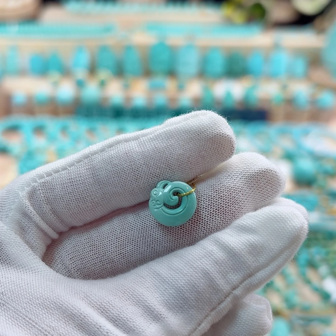 绿松石未镶嵌珠宝奇石