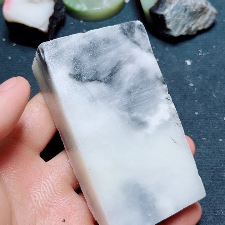 和田玉（白玉）未镶嵌珠宝奇石