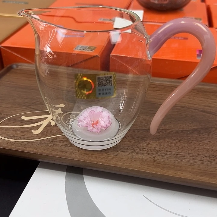 春***霞玻璃手工艺品禾器总仓现货现发66666666