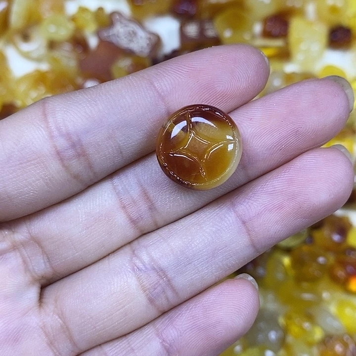 吊坠橄榄核钱币31