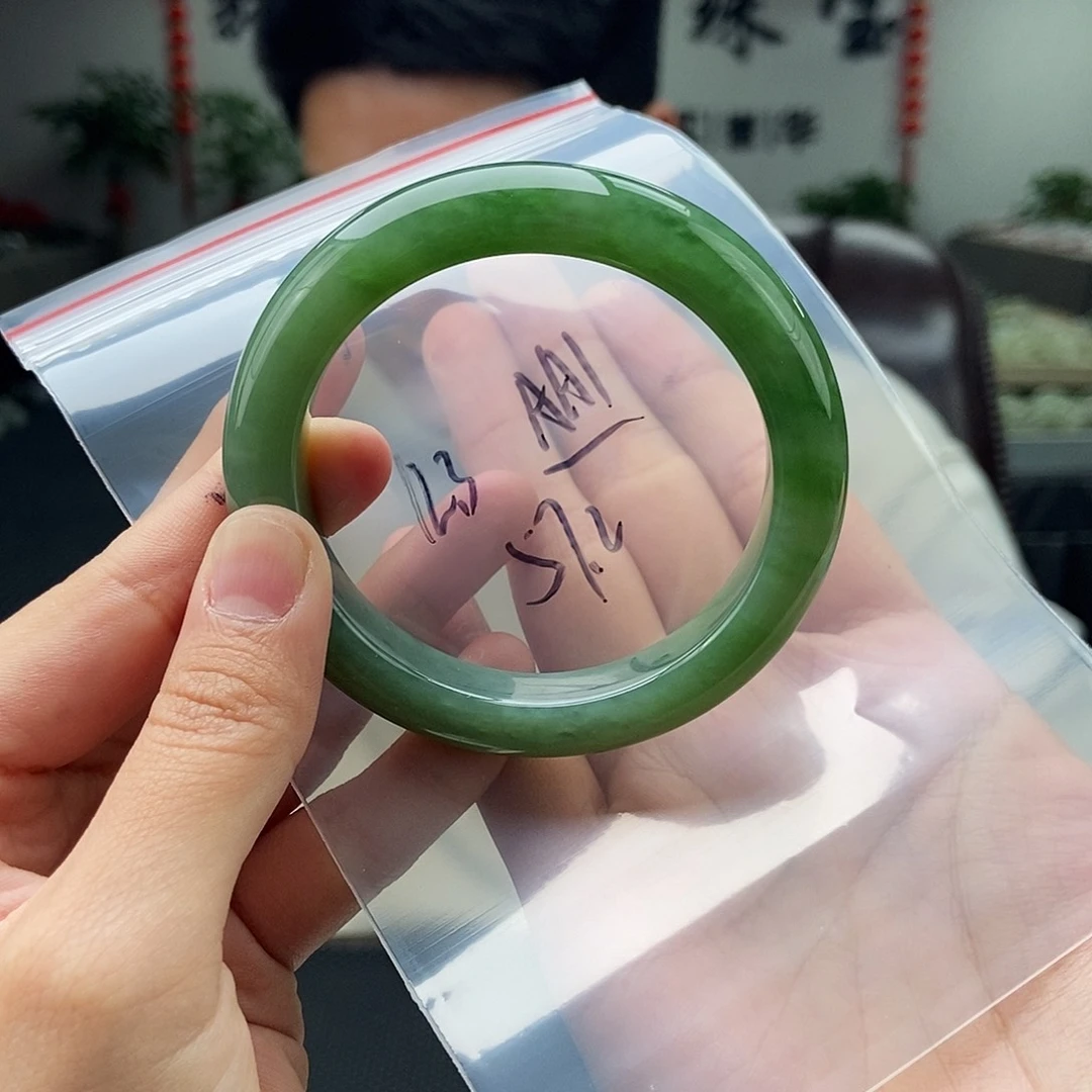 和田玉颜色多样性发拍一发一未镶嵌