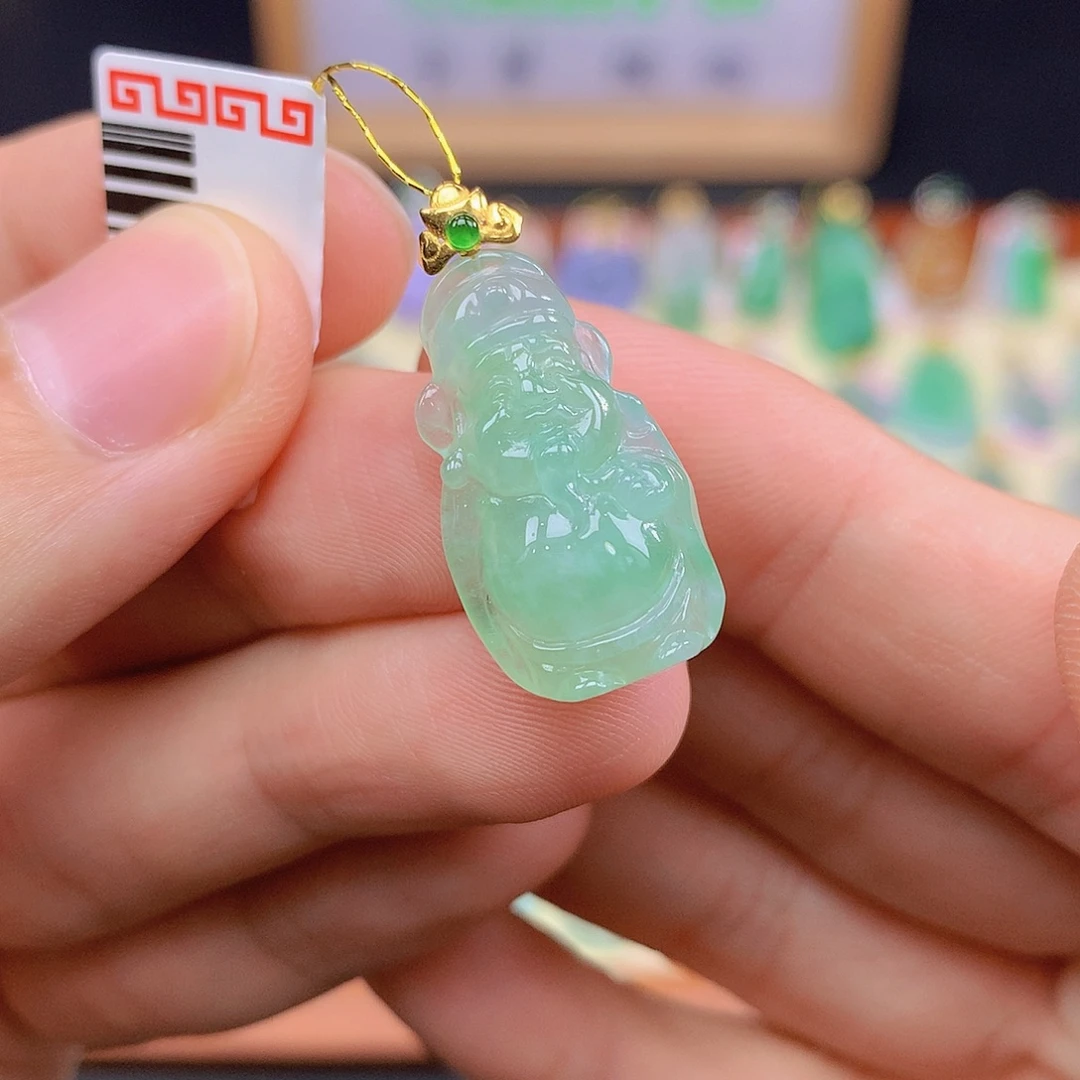 翡翠18K金镶嵌颈饰翡翠