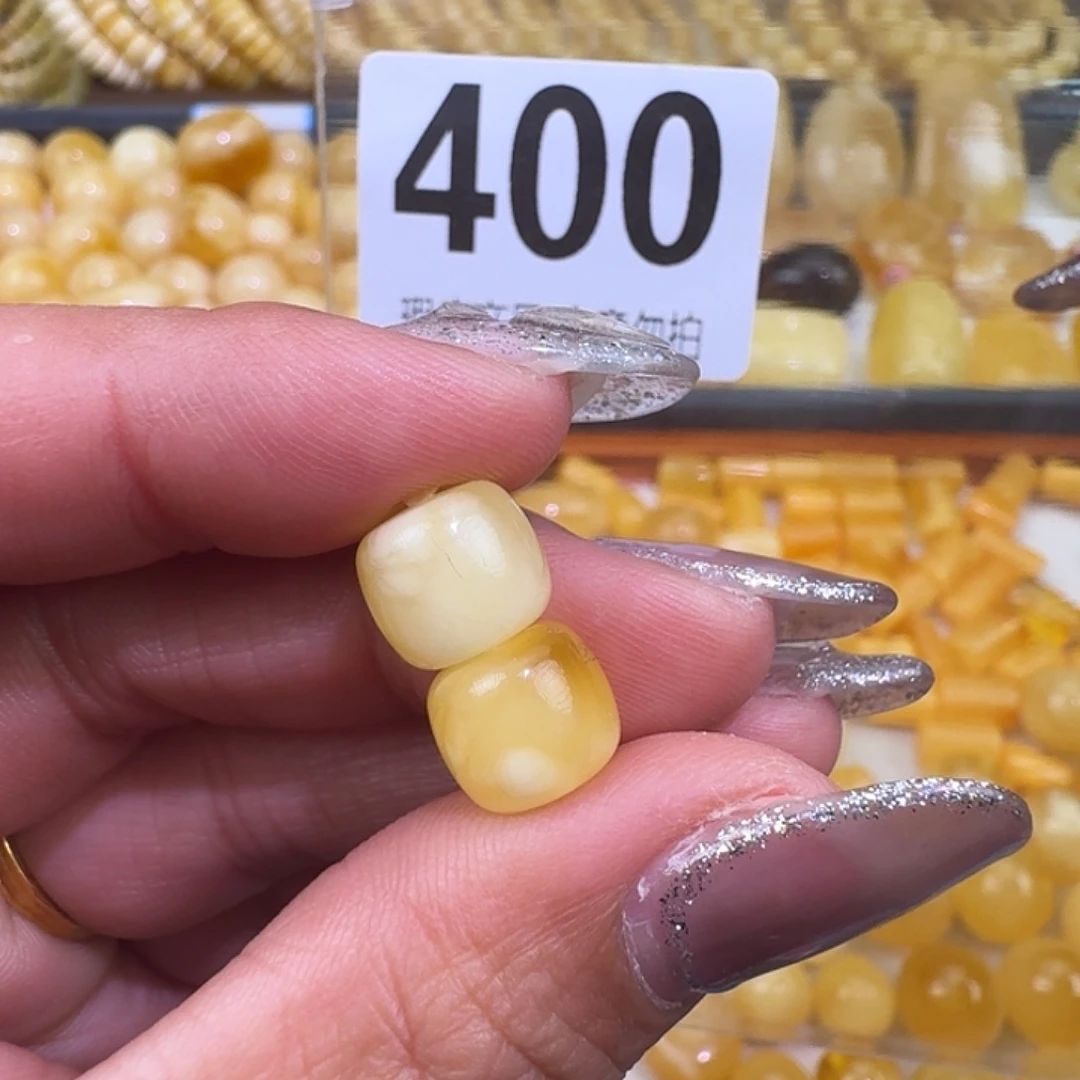 琥珀未镶嵌裸石9.9×8.6m