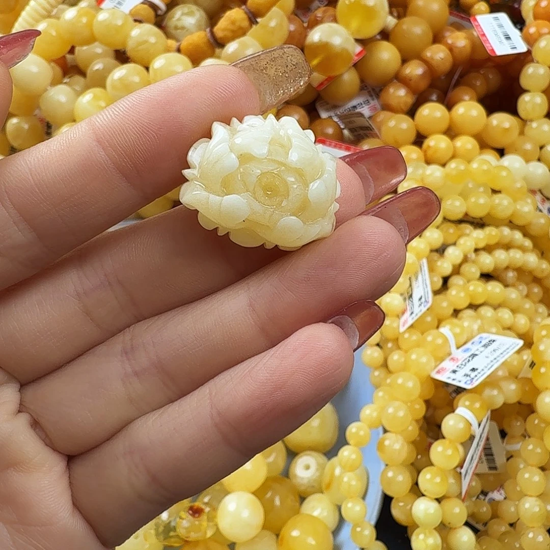 琥珀未镶嵌珠宝奇石