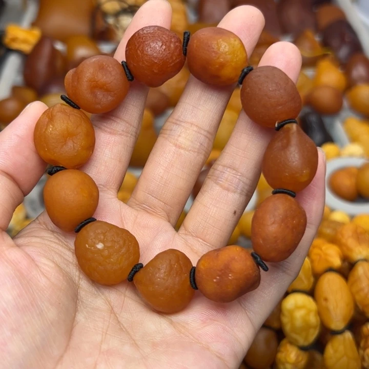 琥珀未镶嵌裸石天然蜜蜡