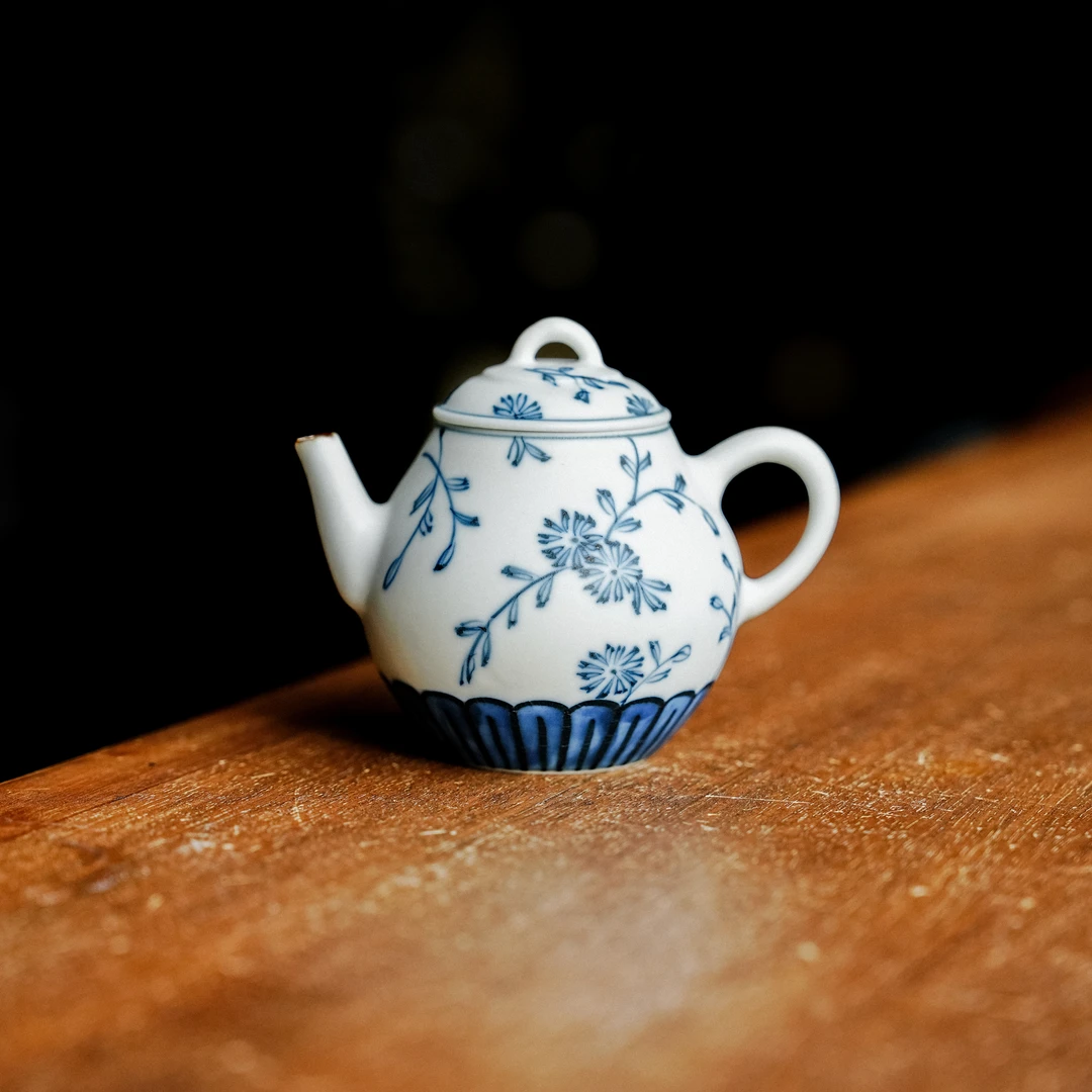 【南青】白唐草纹龙旦壶  满容125ml