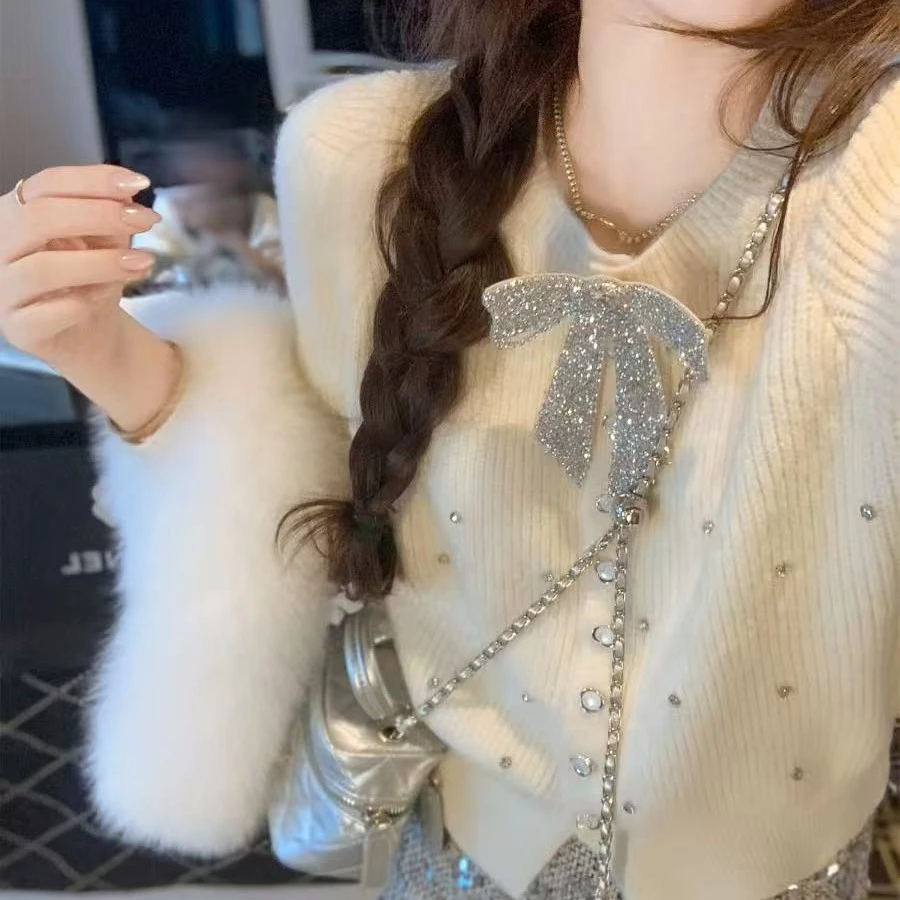 甜美镶钻针织上衣女秋冬新款洋气毛衣开衫内搭打底衫