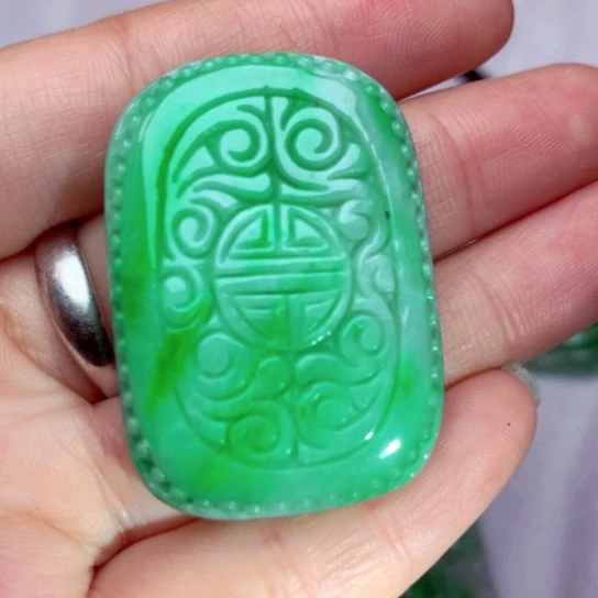 翡翠吊坠(不含链)未镶嵌