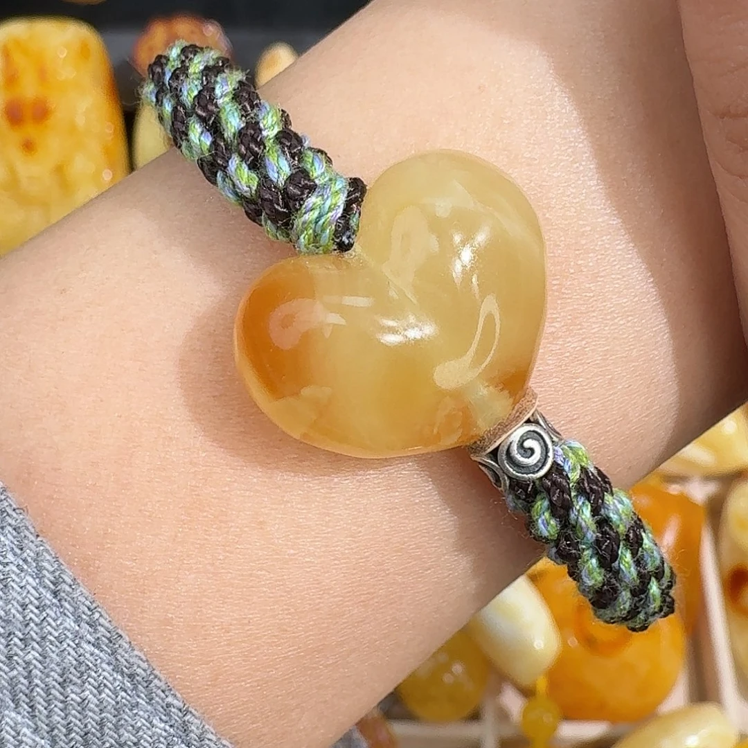 花***儿琥珀未镶嵌裸石我