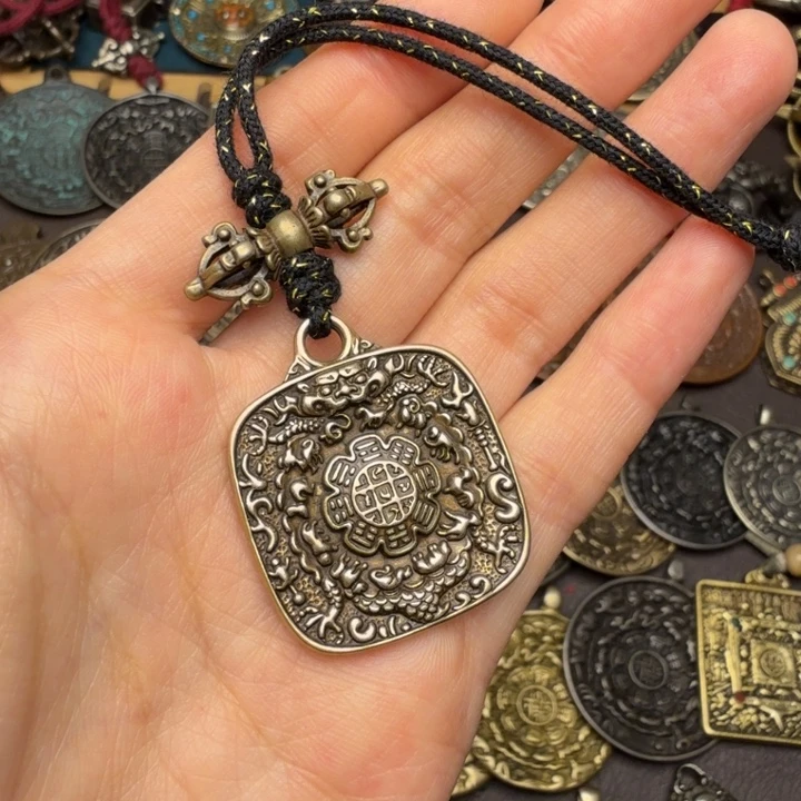 藏传文玩九宫如图