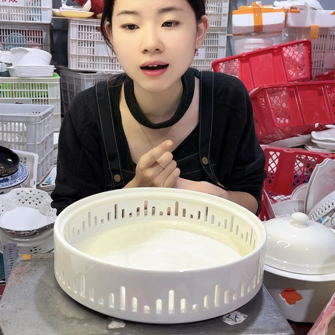 盘钢琴炉一个大号底部有瑕疵不售后